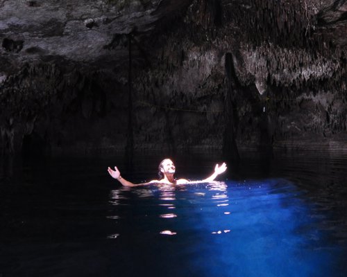 Tour La Aventura de Nadar en un Cenote