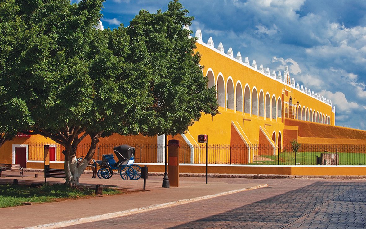 La Ciudad Sagrada de Izamal, Yucatán
