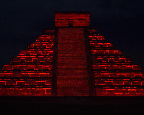 Explora Chichen Itzá de Día, Asómbrate de Noche